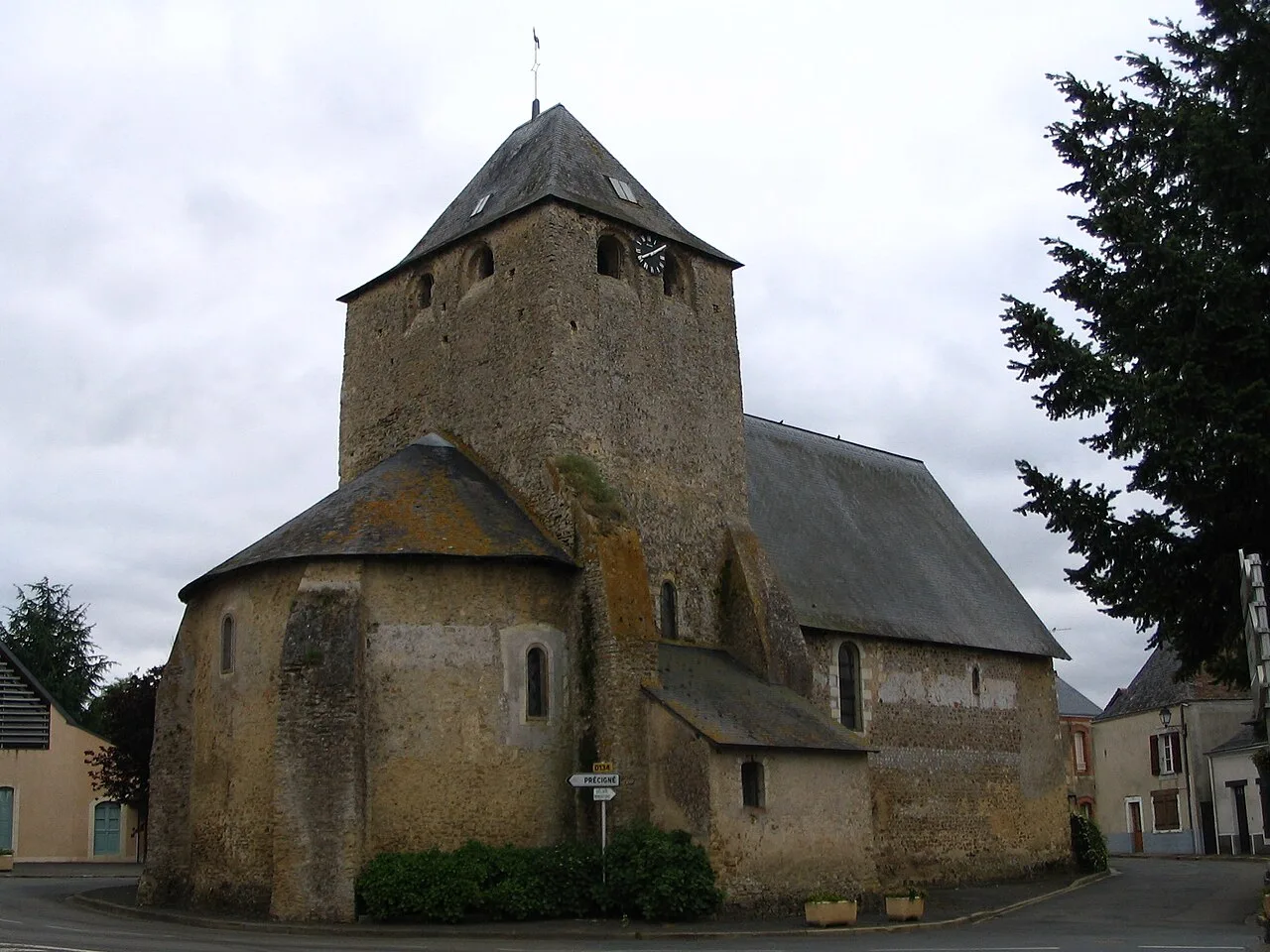 The church of  Courtillers ,  Sarthe ,  France .